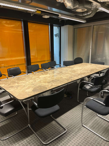 Table de réunion en marbre avec pied chrome d'occasion - SOS BUREAU